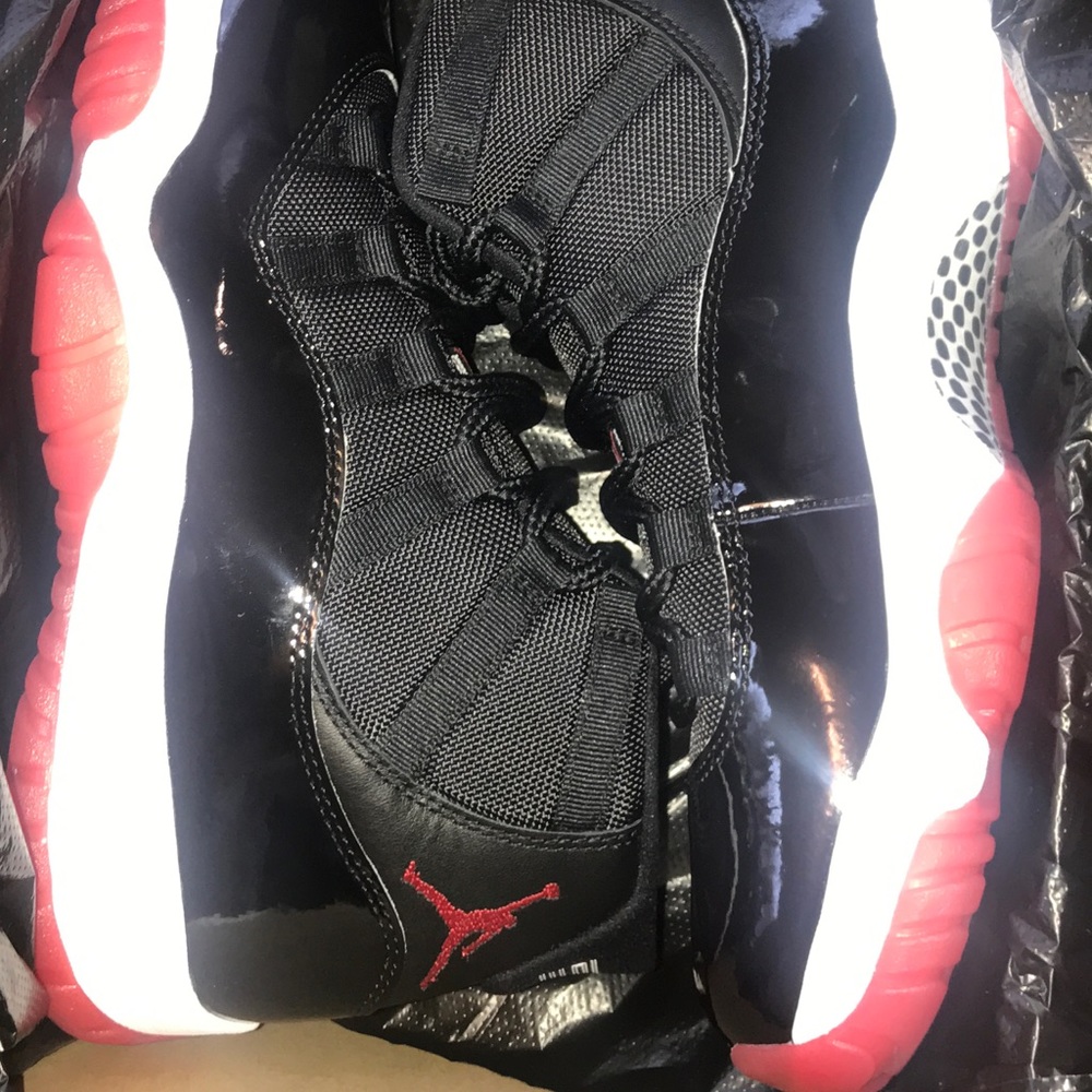 Air Jordan 11 Bred/PlayOffs